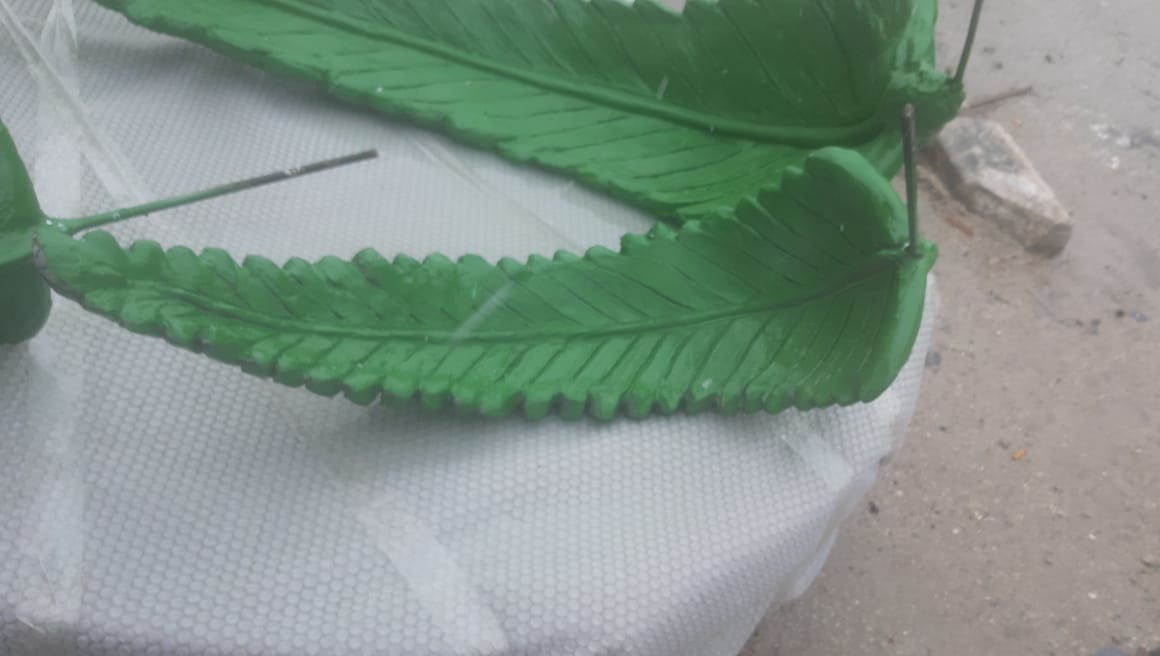 küçük palmiye: fiber en.26 boy.78 yüks.30 ağr.5
