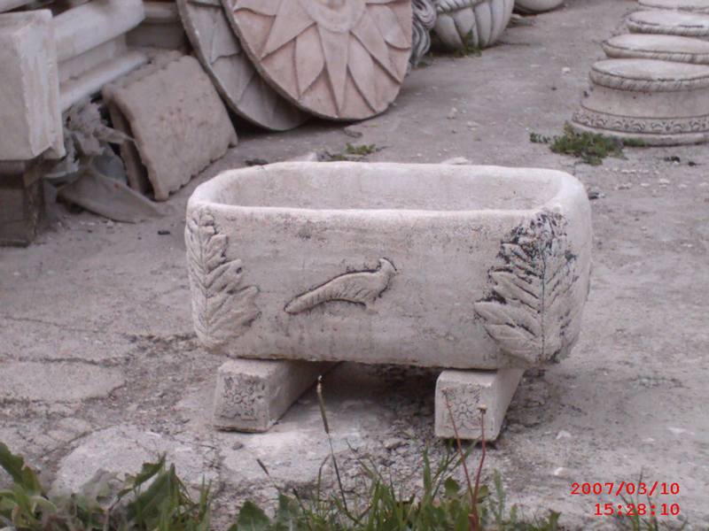 Sülün Ayaklı Çiçeklik;Beton (En:25Boy:43Yüks:23Ağr:25)