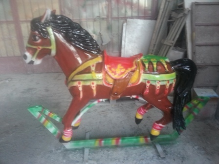 sallanan at fiber en:40 boy:150 yük:140 ağır:45