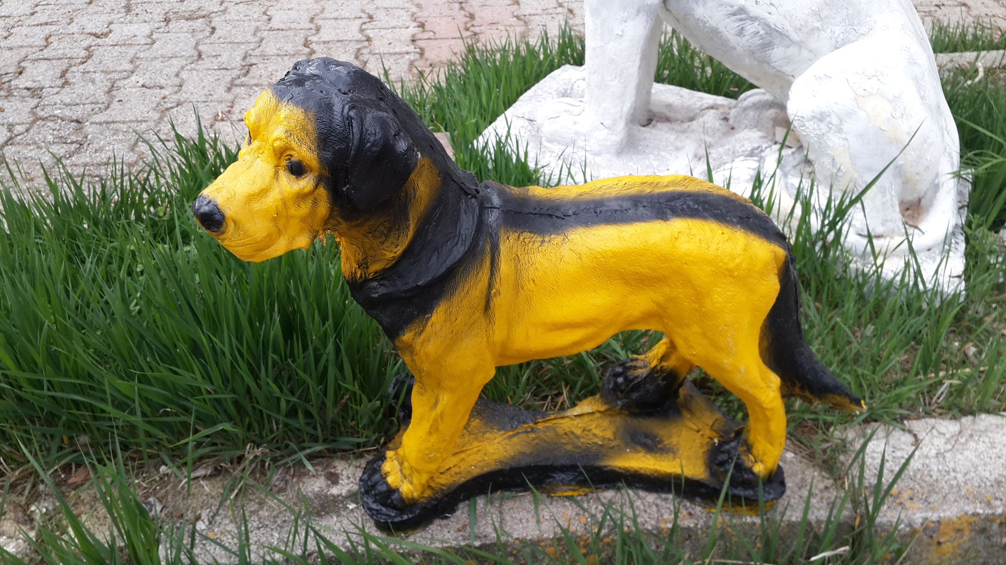 ingiliz ayakta köpek: en.15 boy.62 yüks.50 ağr.2