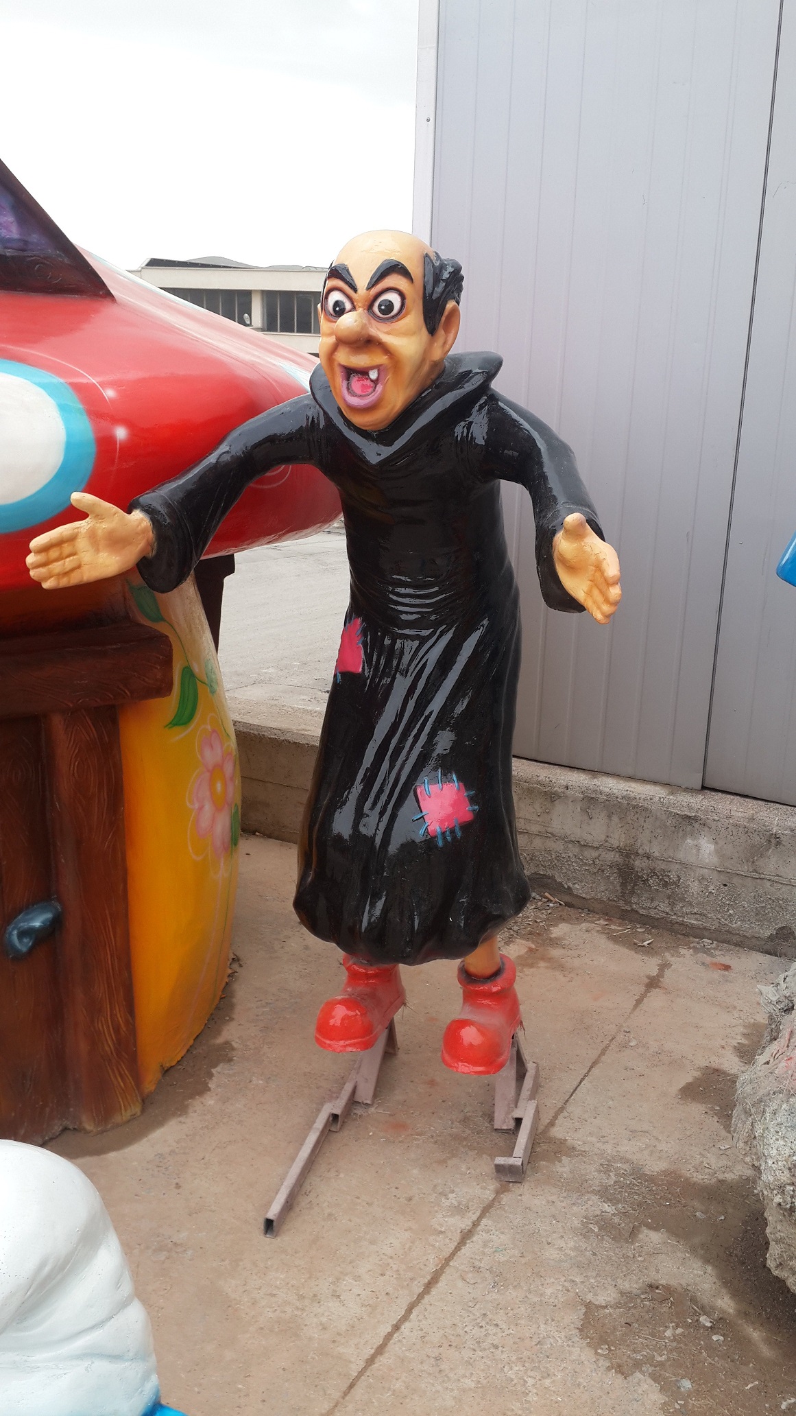 gargamel ank: fiber yükseklik.170 cm