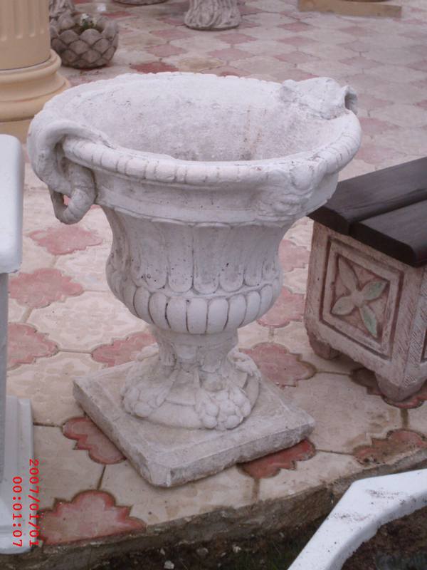 Hercai Küçük Çiçeklik;Beton (En:70Boy:63Yüks:70Ağr:100)