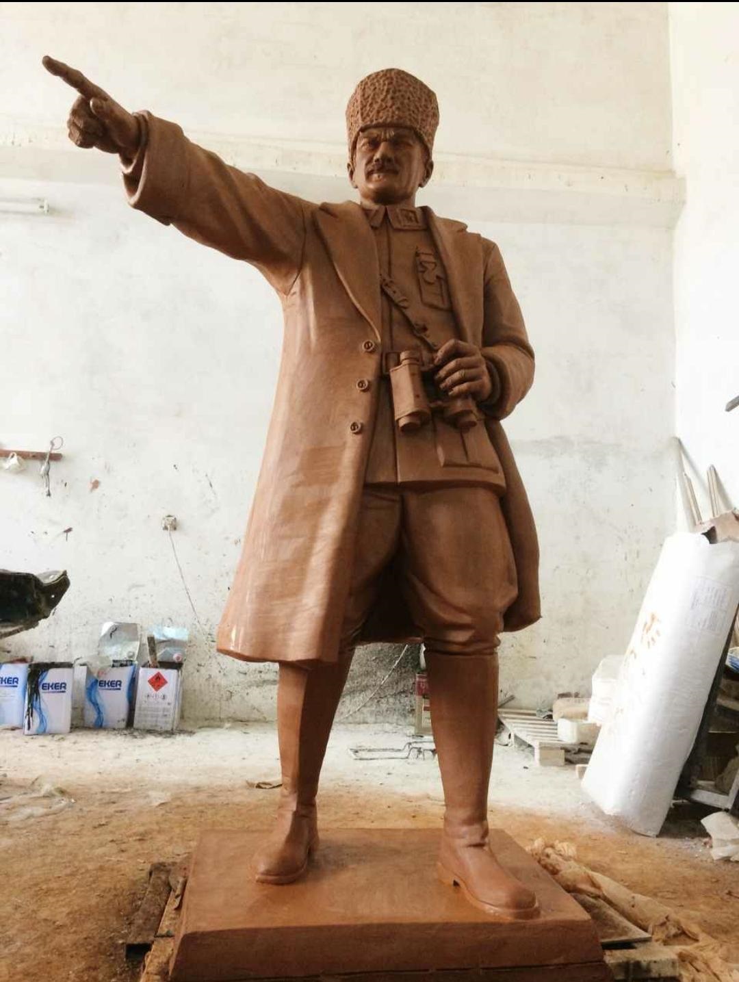 atatürk çanakkale: fiber  en.80 boy.160 yüks.225 ağr.60