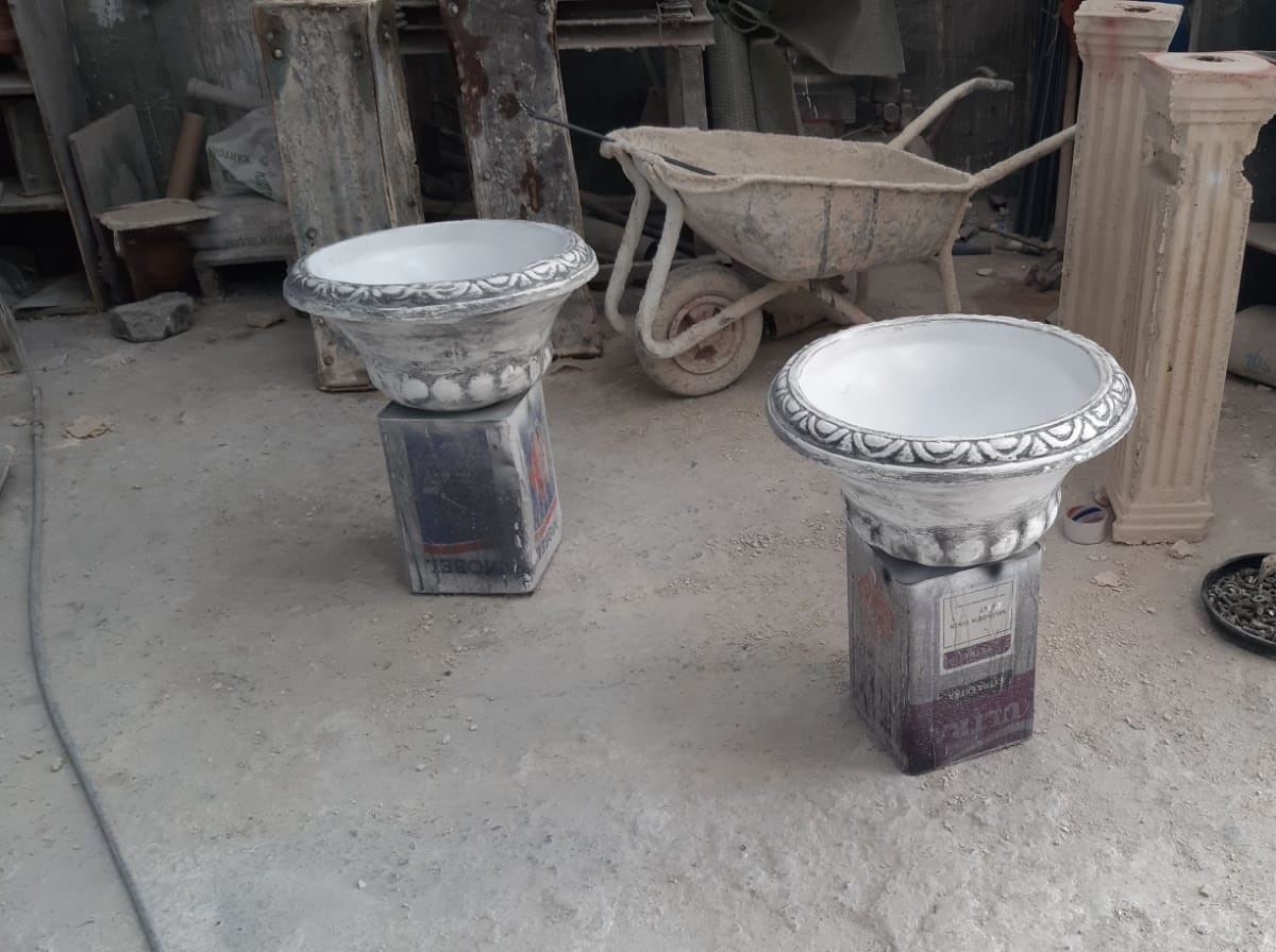 çanak vazo: beton en.50 boy.50 yüks.30 ağr.15