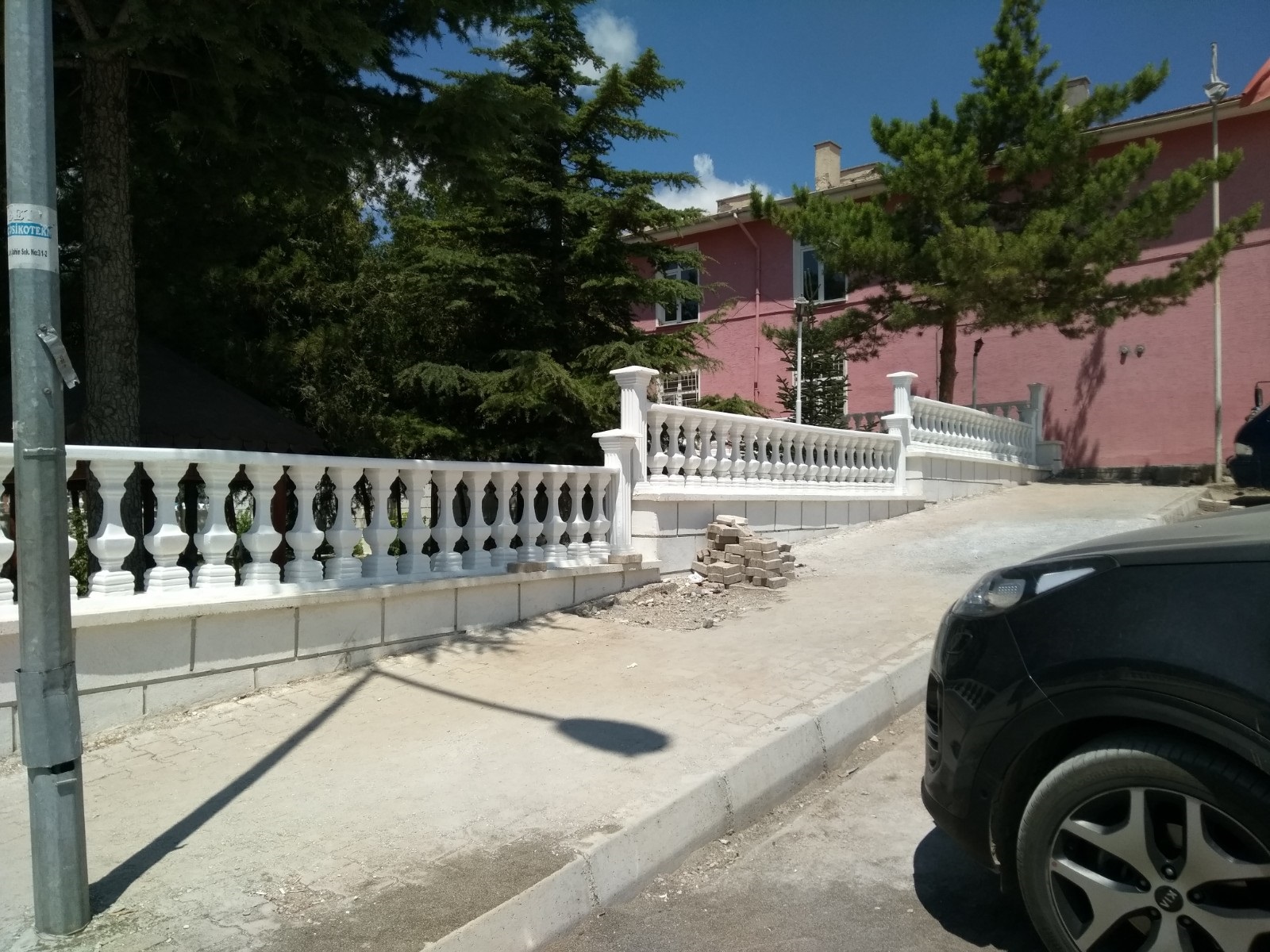 köşeli sütun beton: en.21 boy.100 yüks.70 ağr.65