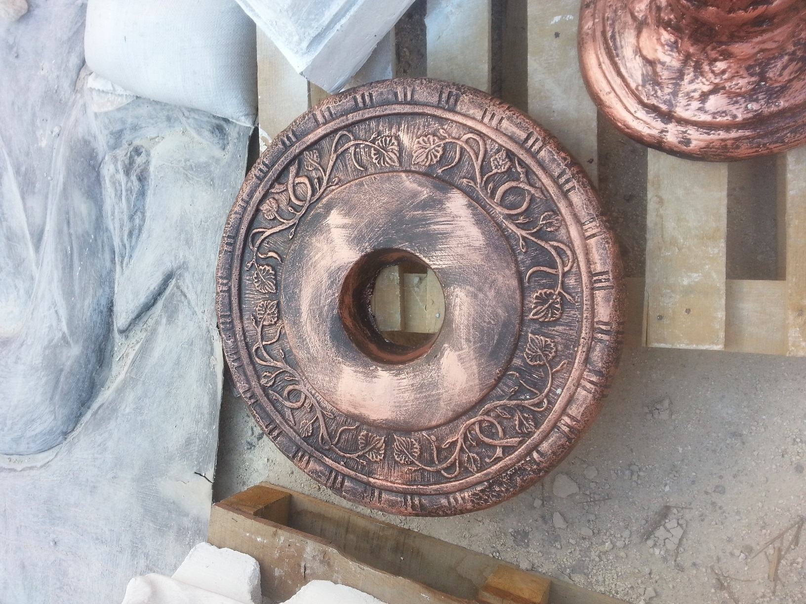 saksı altlığı beton: en.45 boy.45 yüks.6 ağr.20