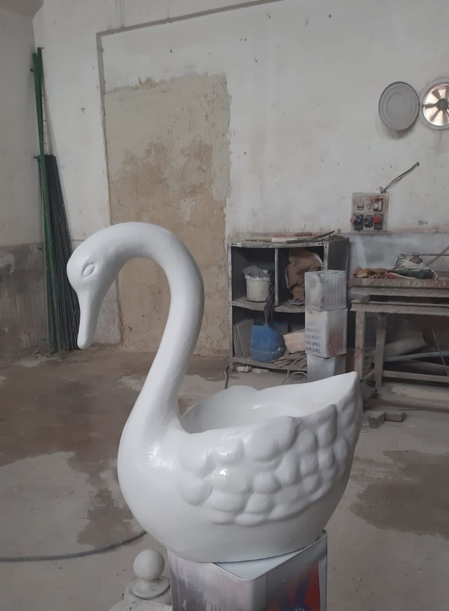 kuğu çiçeklik: beton en.30 boy.55 yüks.60 ağr.20