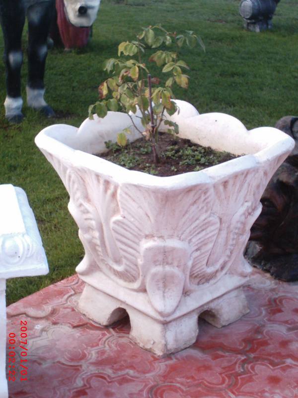 Leylak Çiçeklik;Beton (En:55Boy:55Yüks:55Ağr:45)