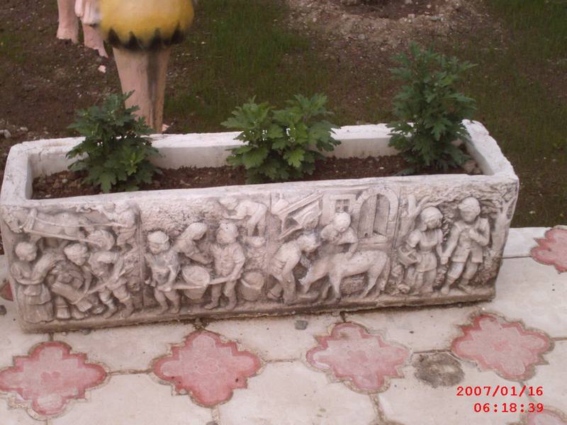 Köy Yaşamı Çiçeklik;Beton (En:30Boy:100Yüks:30Ağr:115)