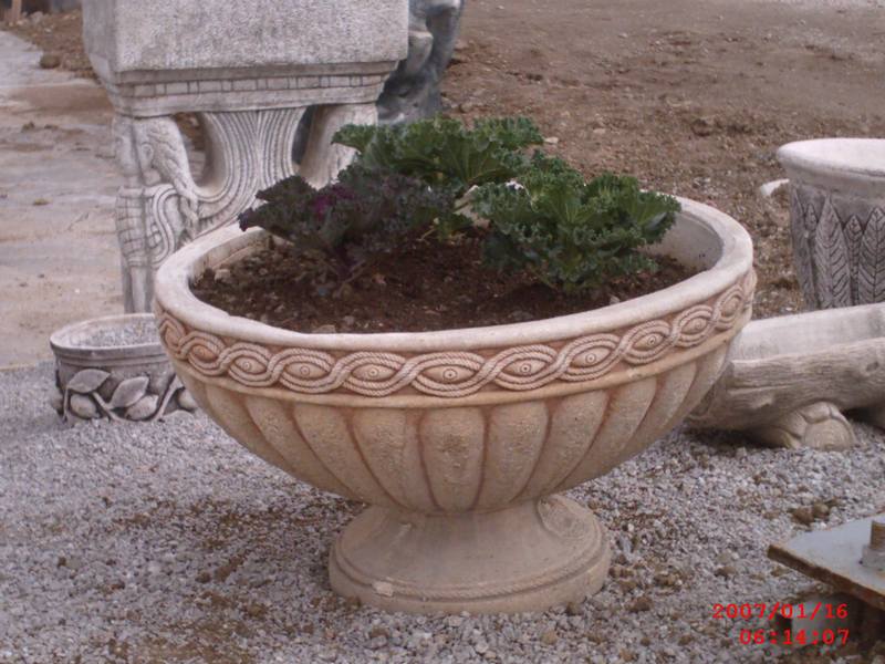 Tralles Büyük Çiçeklik;Beton (En:82Boy:82Yüks:52Ağr:110)