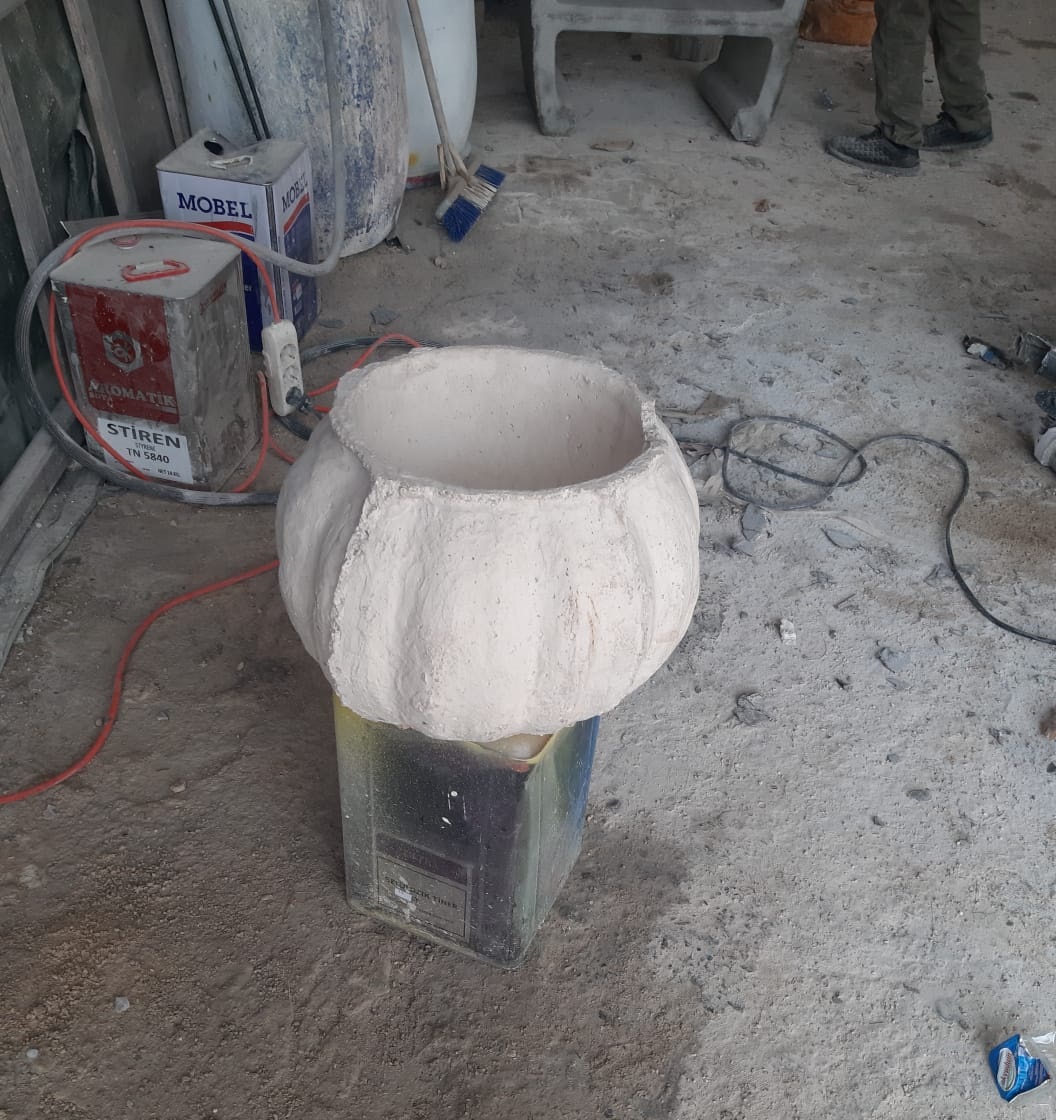 kabak saksı: beton en.40 boy.40 yüks.33 ağr.30