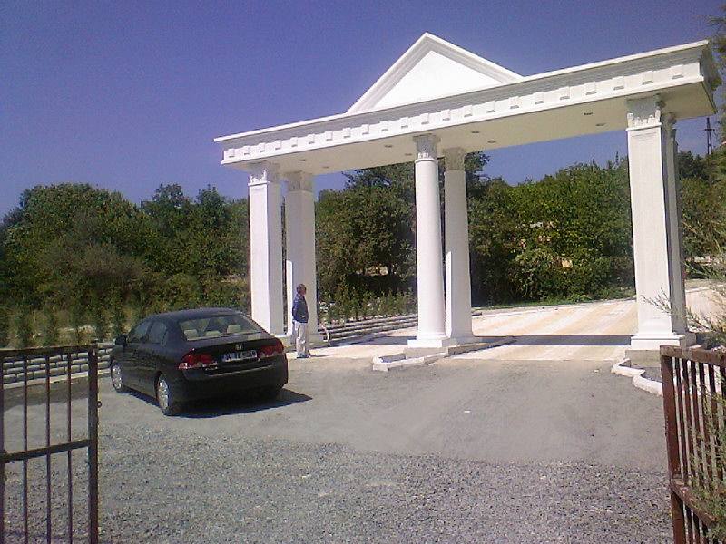 Çiftlik Giriş Takımı;Beton (En:260Boy:150Yüks:400Ağr:300)