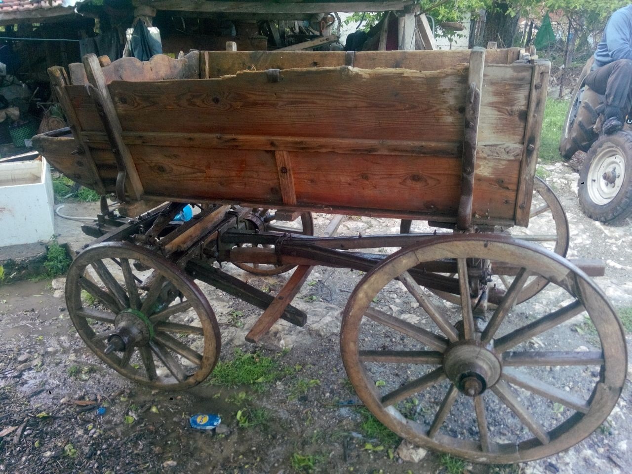 at arabası: ahşap en.150 boy.250 yüks.100 ağr.100