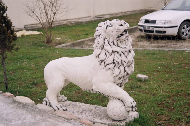 Toplu Aslan;Beton (En:40Boy:100Yüks:105Ağr:310)