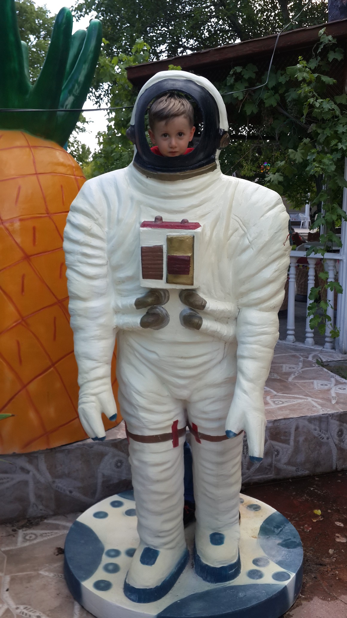 büyük astronot: fiber en.105 boy.105 yüks.200 ağr.60