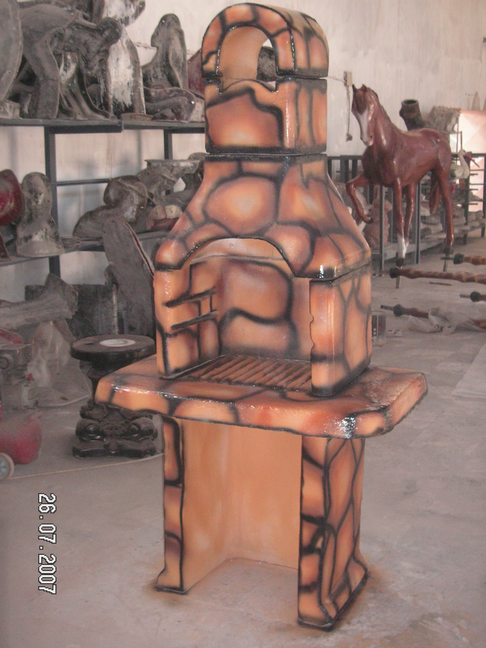küçük barbekü;beton en.60 boy.90 yüks.185 ağr.250