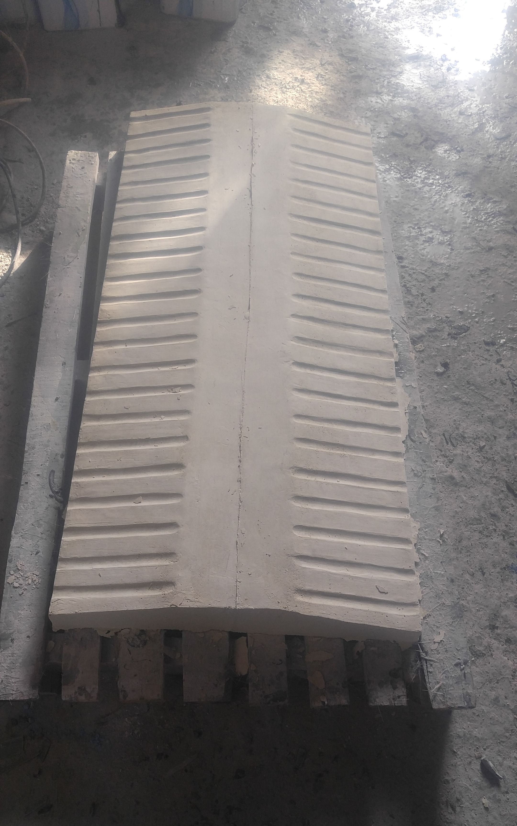 büyük baba şapkası: beton en.58 boy.120 yüks.10 ağr.70