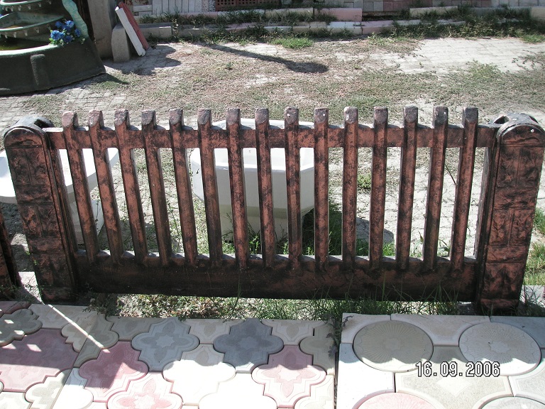 çubuk dekor çit; beton en.5 boy.150 yüks.72 ağr.45