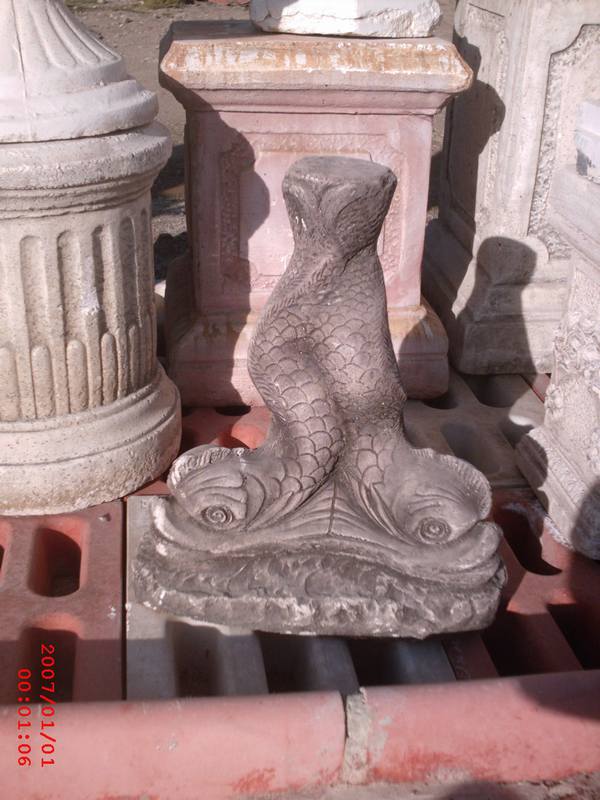 Üç Balıklı Kaide;Beton (En:40Boy:40Yüks:45Ağr:30)