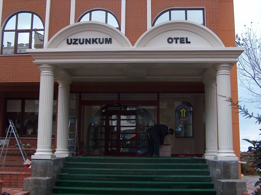 dorik kalın sütun; fiber en.80 boy.80 yüks.250 ağr.50