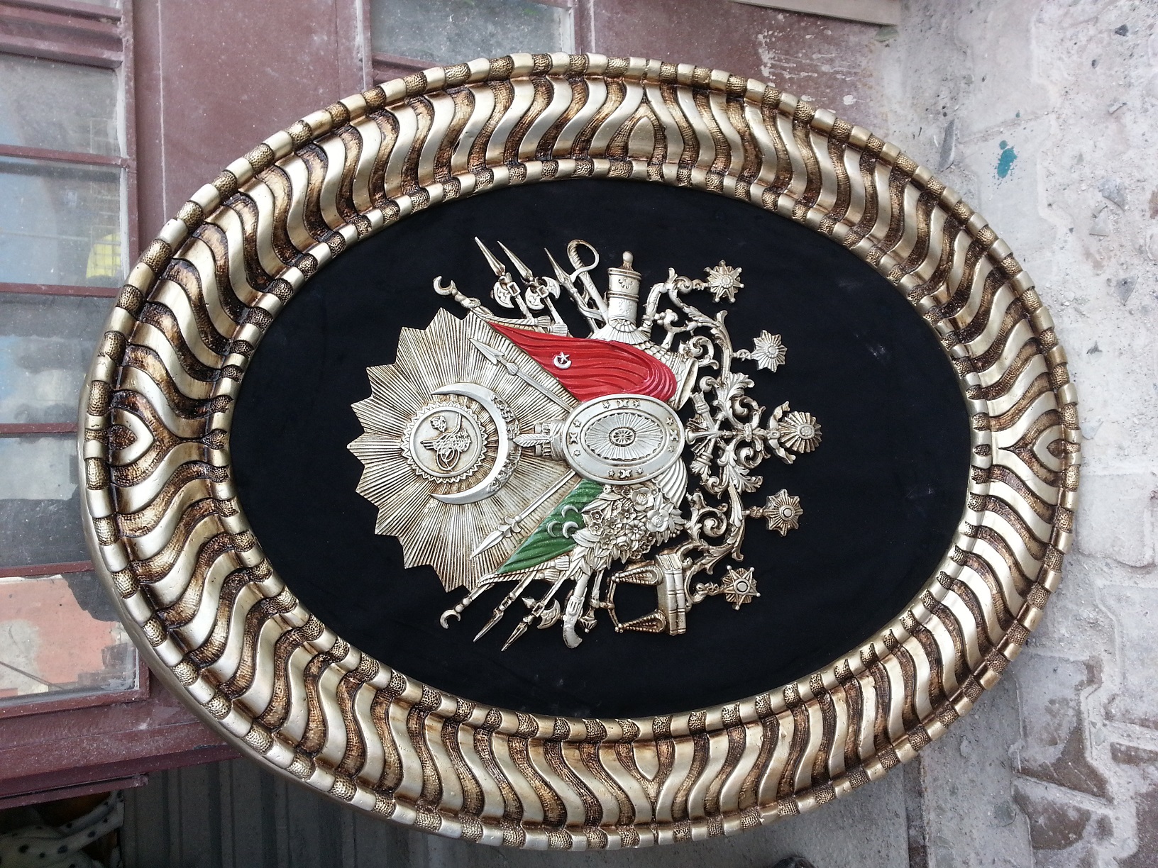 çerçeveli osmanlı arma; promit en.5 boy.95 yüks.125 ağr.10
