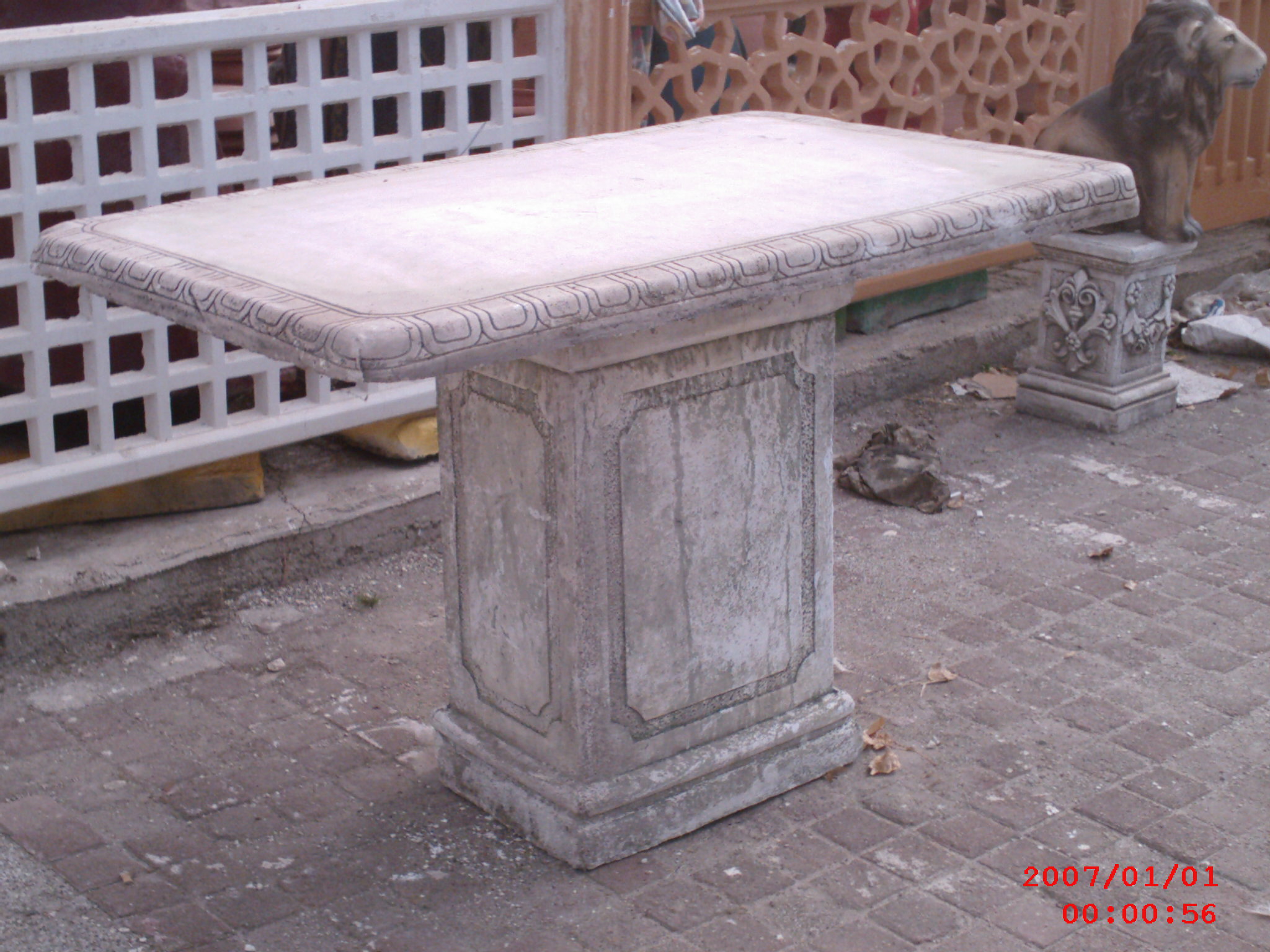 dikdörtgen masa;beton en.30 boy.130 yüks.80 ağr 230