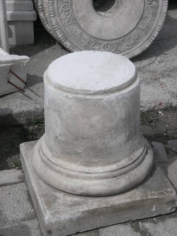 Küçük Korint Başlıksız Kaide ;Beton (En:45Boy:45Yüks:45Ağr:60)