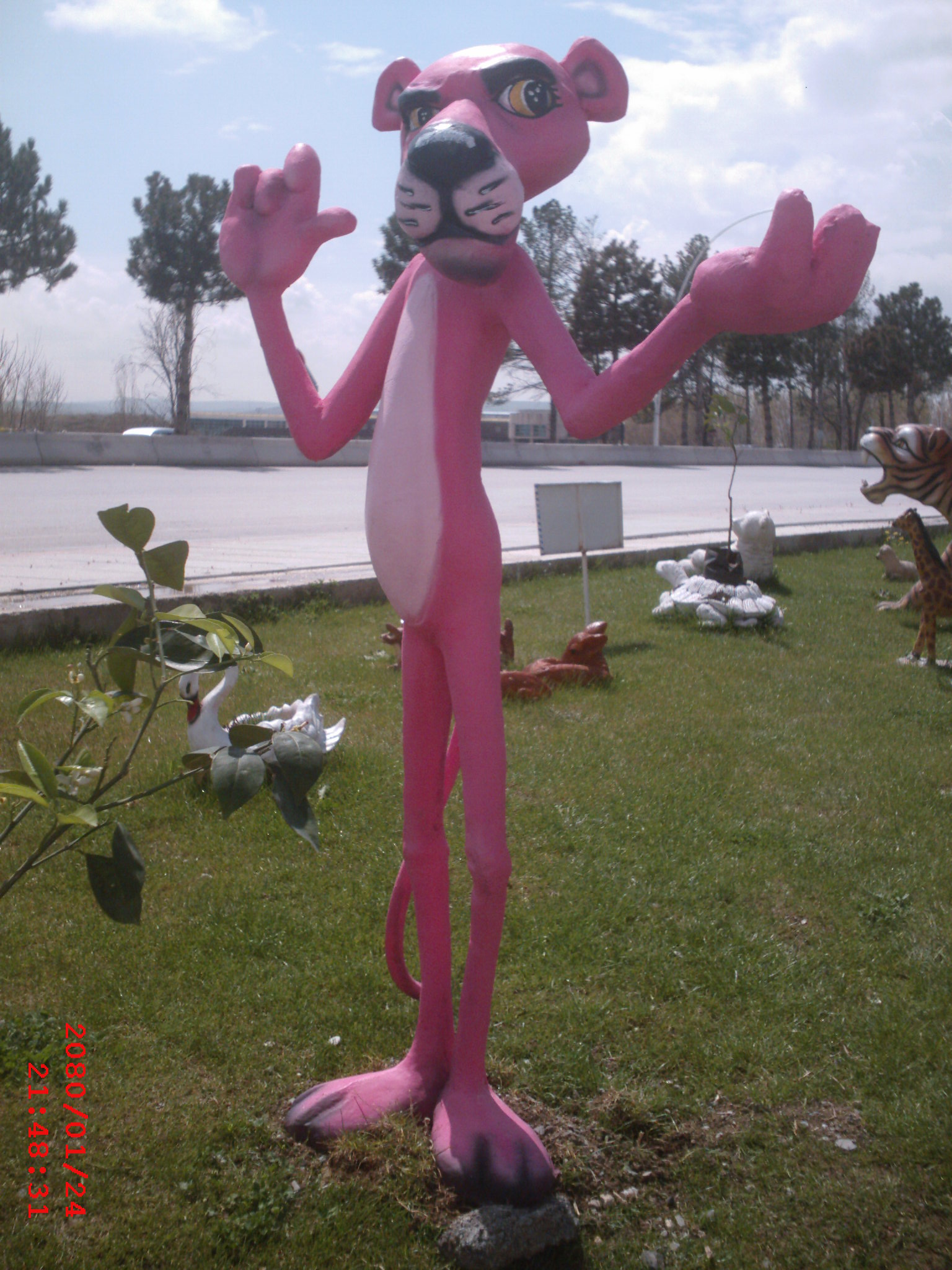 pembe panter;fiber en.70 boy.110 yüks.160 ağr.10