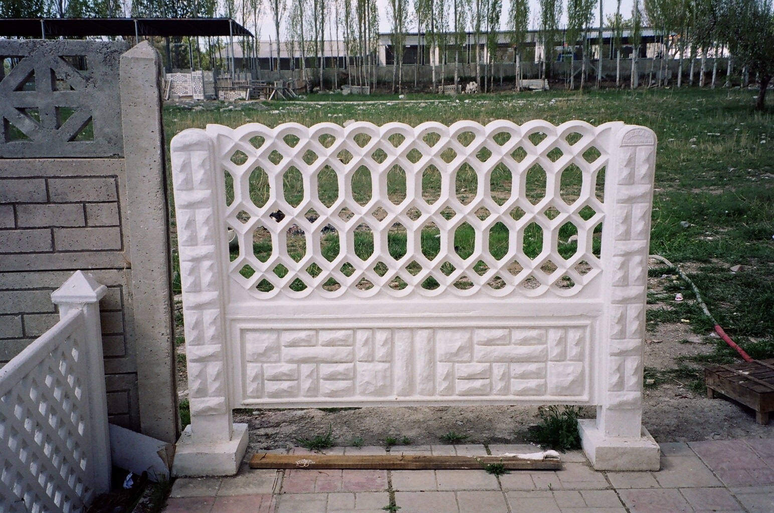 sarmaşık taş desen takım çit; en.6 boy.175 yüks.120 ağr.150