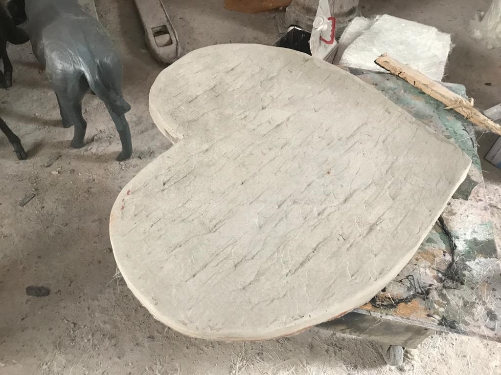 kalp adım taşı: beton en.6 boy.80 yüks.80 ağr.25
