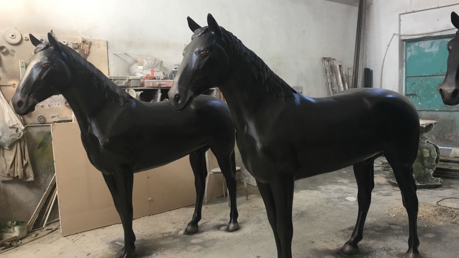 büyük at: fiber en.60 boy.260 yüks.200 ağr.40