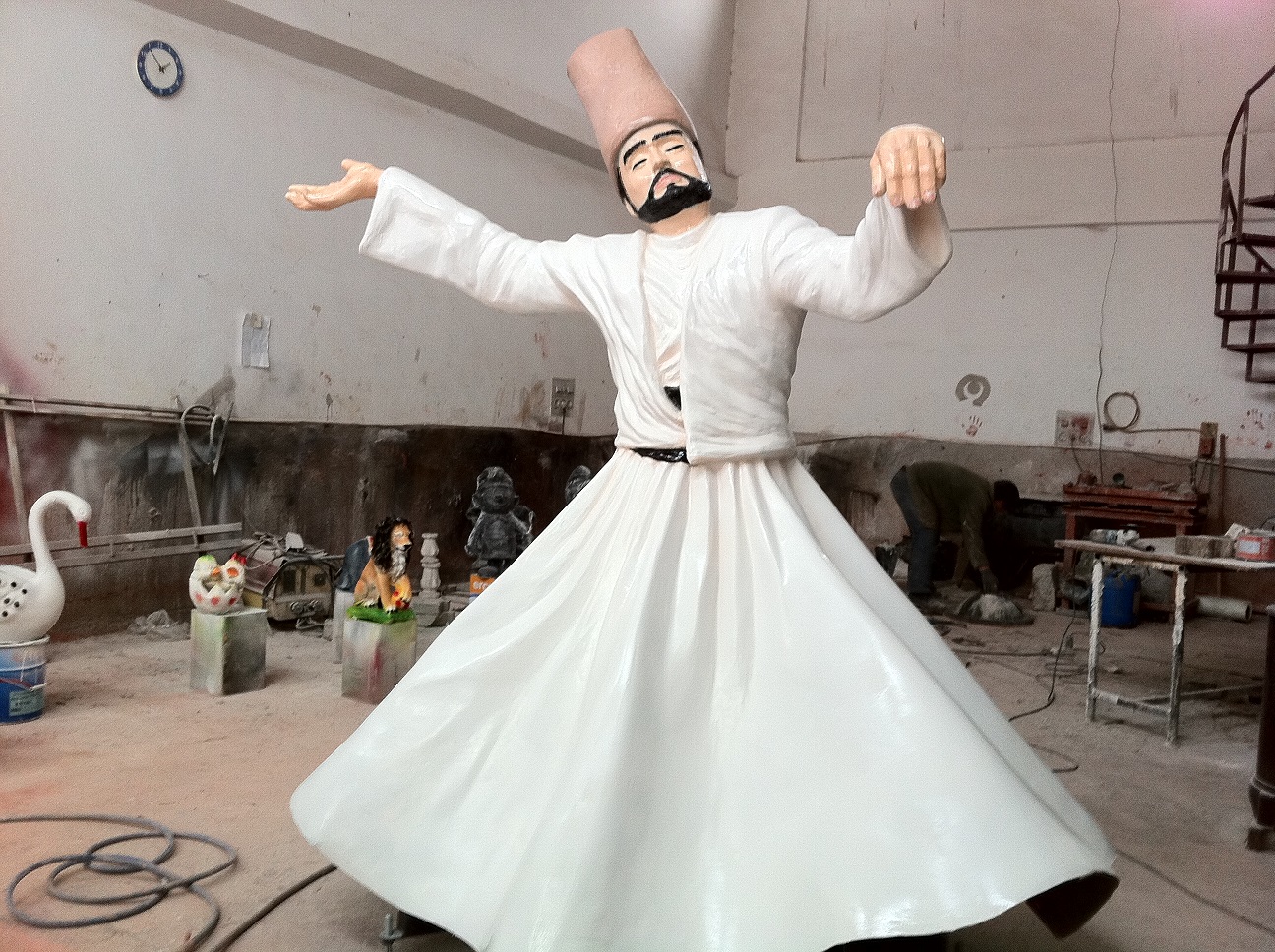 mevlevi döner ; fiber en.200 boy.200 yüks.250 2ğr.50
