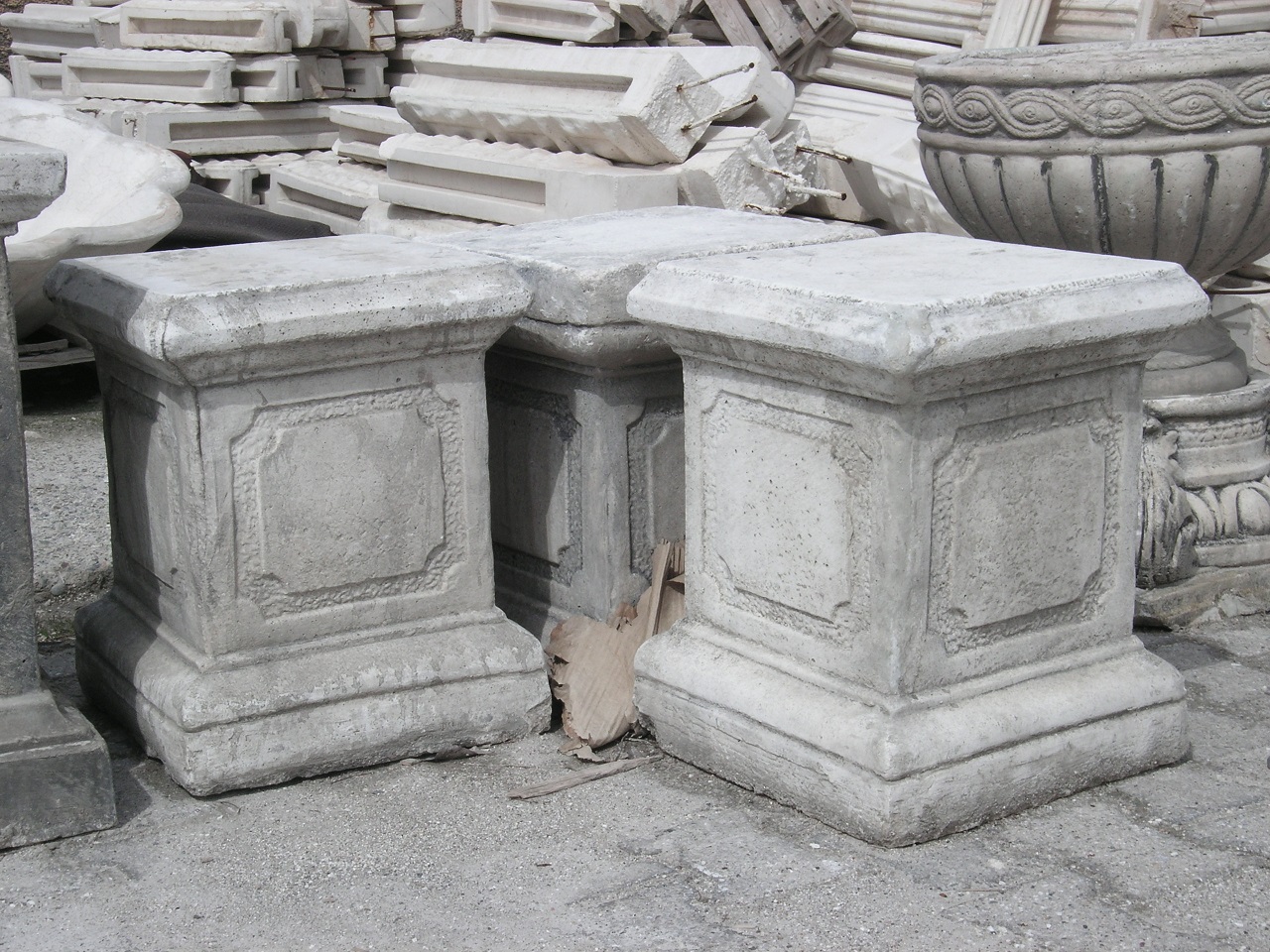 kısa portik; beton en.40 boy.40 yüks.50 ağr.60