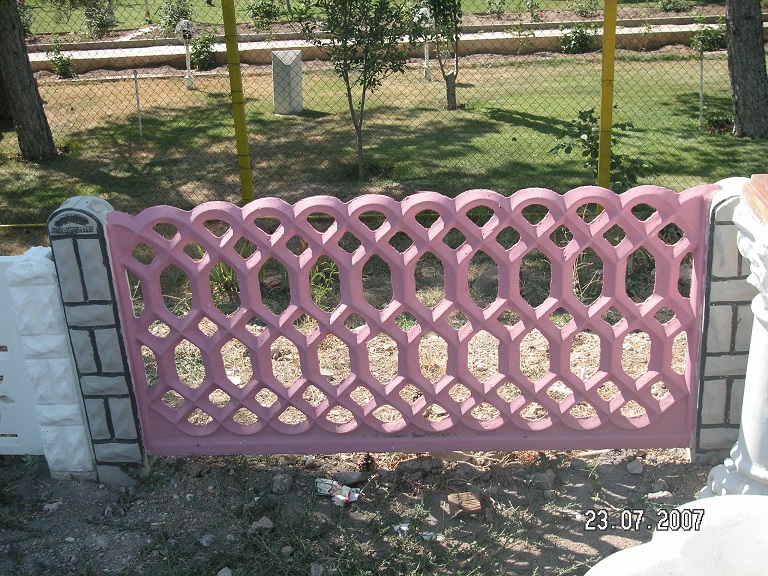 sarmaşık çit; beton  en.6 boy.152 yüks.72 ağr.60