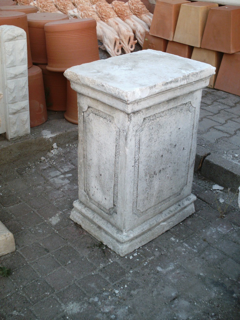 uzun portik; beton en.40 boy.50 yüks.75 ağr.90